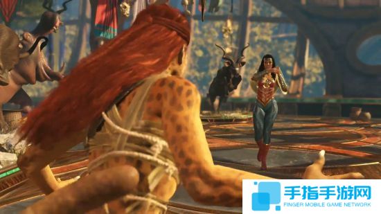 《不義聯(lián)盟2》性感豹女預(yù)告 神奇女俠細腰被踩斷