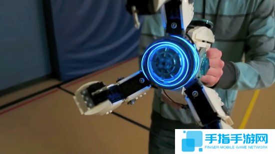 玩家打造《守望先鋒》秩序之光武器 素材竟是樂高玩具